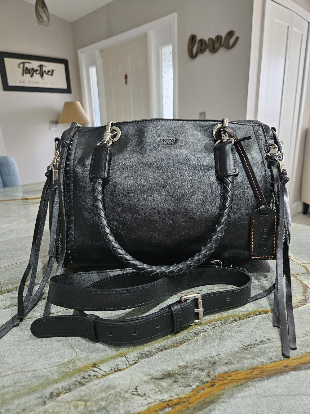 OLD TREND Mossy Creek Genuine Leather Tote / Crossbody – Black - Picture 6 of 15